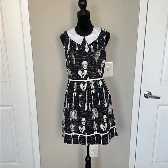 Modcloth Dresses & Skirts - Modcloth Black and White Skeleton Print Mini Dress